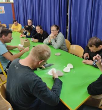 V VDC Ravne podpisali pomembno pogodbo ob začetku izvajanja nove kooperacije sodelovali bodo s Podjet (12)